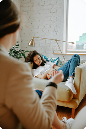 Adolescente en sesión de terapia