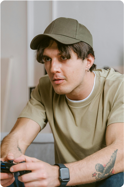 Joven con problema de adicción a las pantallas