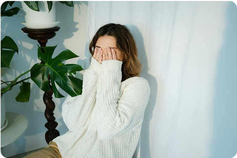 Mujer en sesión para tratar problemas de timidez