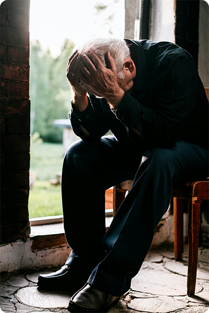 Hombre en sesión de terapia para la depresión online