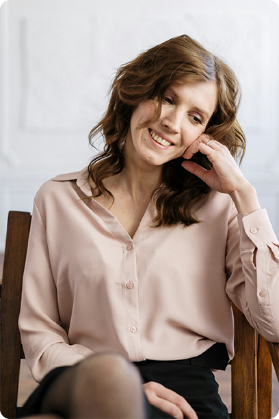 Mujer en sesión de tratamiento de problemas de autoestima